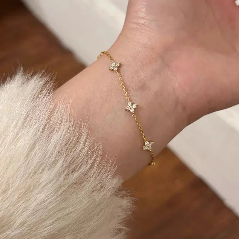 925 Silver Plated Four-leaf Flower Zircon Chain Necklace for Women Luxury Collar Charm Necklaces 2025 Trend Jewelry